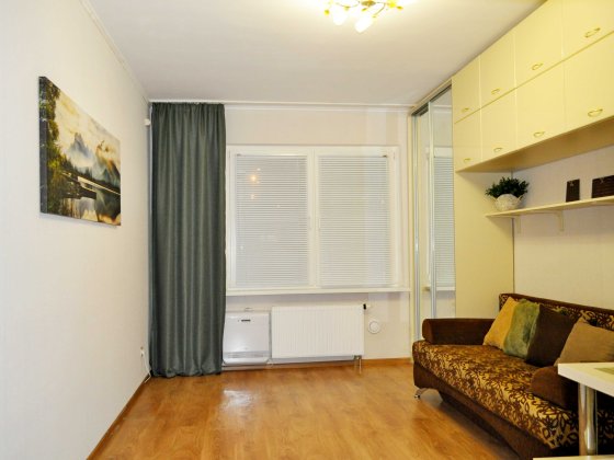 Без комісії, 3 поверх, 1-км. кв-студія Киев