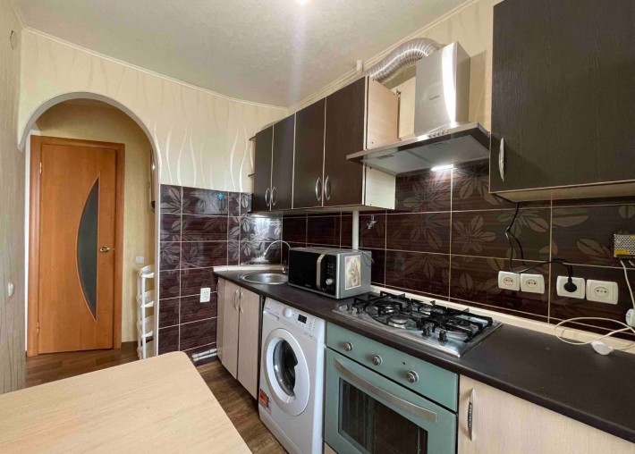 Сдаю реальную 1к. квартиру Красный камень с ремонтом - фото 1