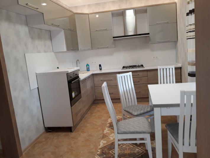 Здам 1 квартиру в центрі  на будь-якій час в нобудові з АО - фото 1