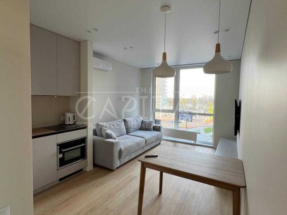 Квартира в центрі Печерська, вул. Коновальця, 32-Б Киев