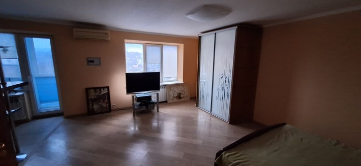 Сдам 1 комн студию жм Покровский Большая Диевская Красная линия - фото 1