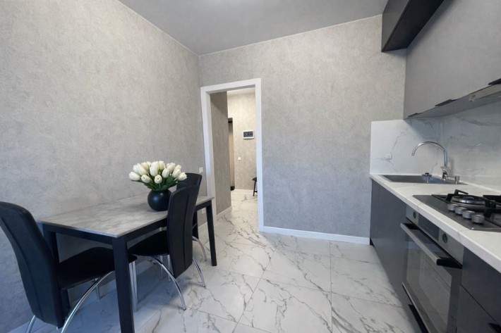 Оренда 1кім.квартири ЖК Гранд Сіті Домбровський Парковка Зарядна станц - фото 1