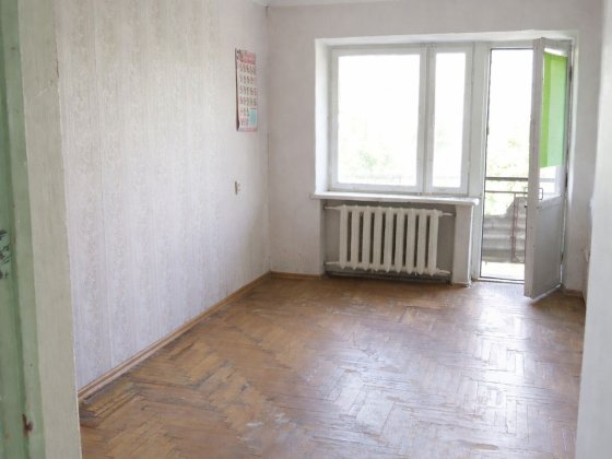 Здається 3-кімнатна квартира, без меблі  можно військовим 5000 грн Запорожье