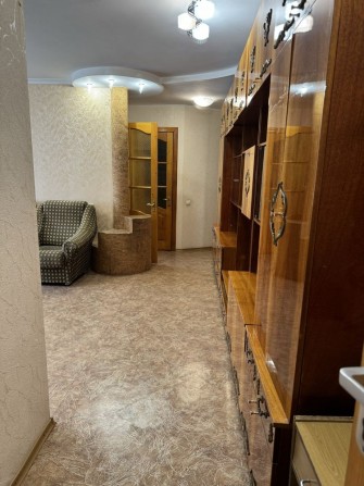 3-кімнатна квартира з газовим опаленням меблями та технікою. Ковалівка - фото 1