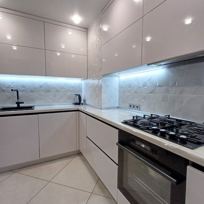 Оренда 2к квартири з сучасним ремонтом - фото 1