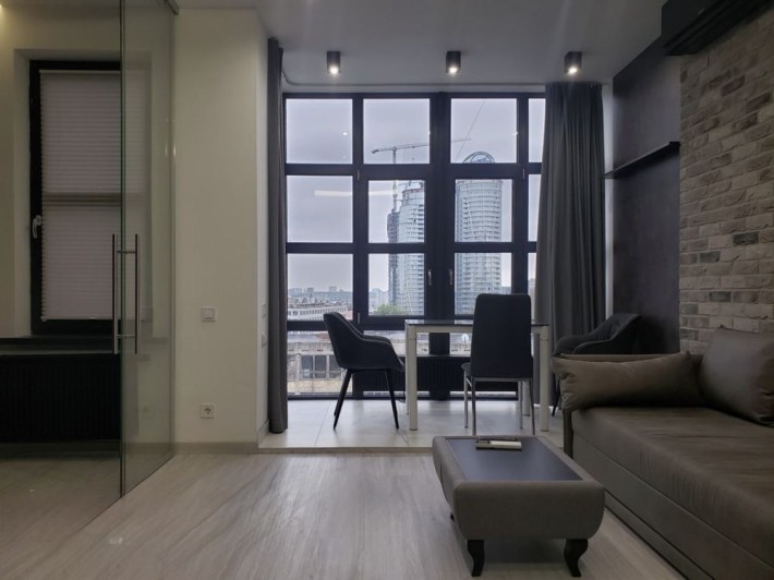 Оренда Коновальця 36е Печерськ вид на Taryan Towers метро Печерська - фото 1