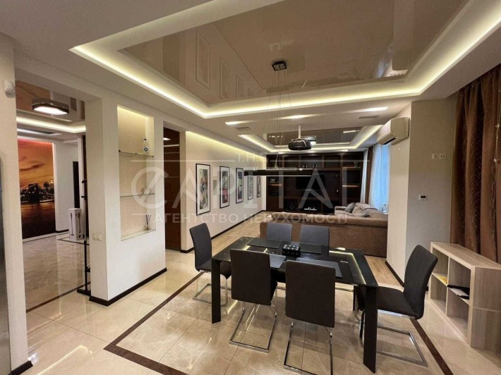 Автономна простора квартира Лесі Українки 3 кімнати, низький поверх - фото 1