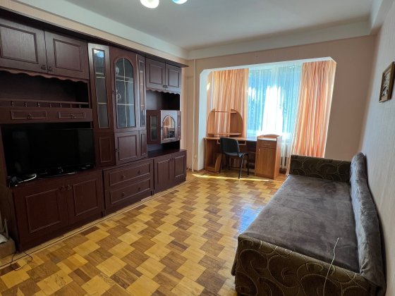 1 кімнатна, вул. Мілютенка 7, м Чернігівська 10 хв пішки. ВЛАСНИК. Київ