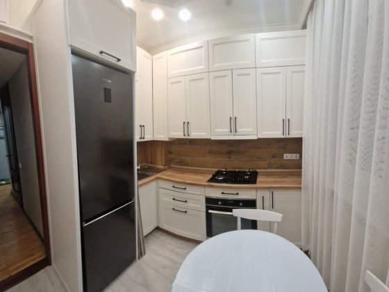 Сдам 3 кімнатну квартиру в центрі міста