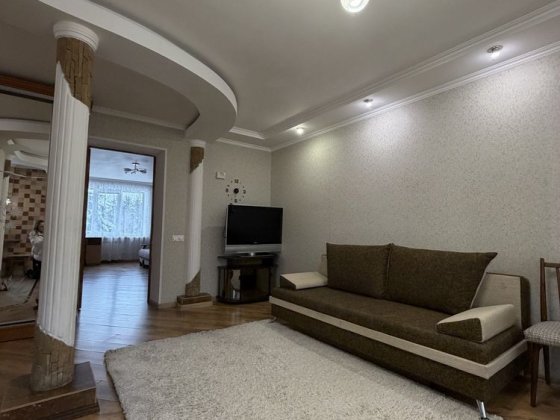 Оренда двухкімнатної квартири  з АО в самому центрі Житомир