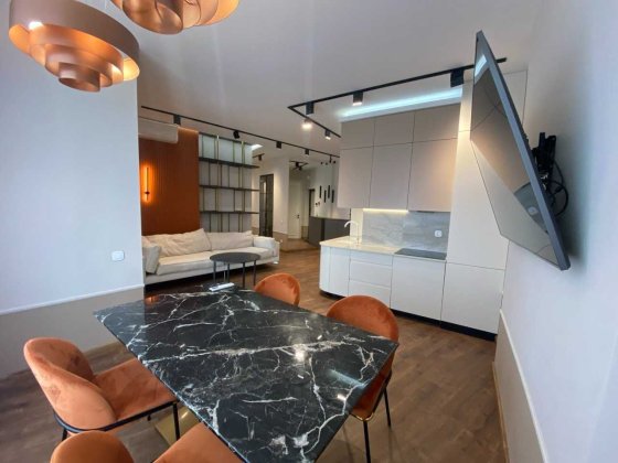 Оренда 4к Busov Hill Буслівська 12 Бот Сад Печерськ Генератор Центр Киев