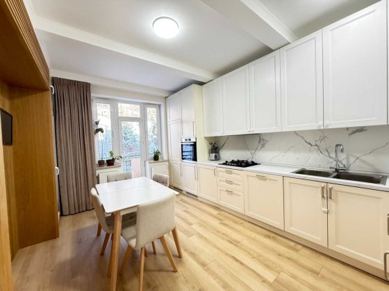 Оренда 3 кім. квартири по вул. Тютюнників Львов