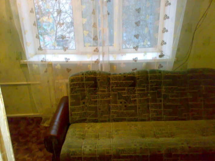 В центре сдаю свою 2-х комн кв-ру с удобствами косметремонтом (хозяин) - фото 1