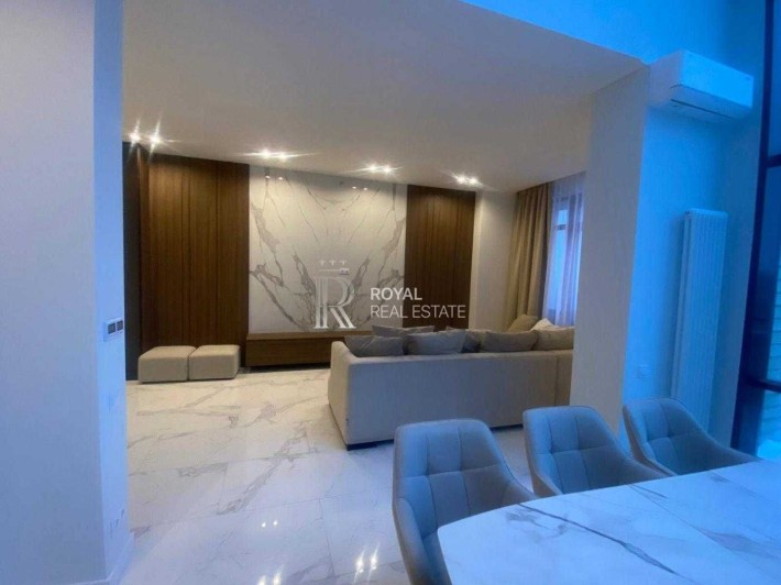 Оренда Квартира 5кім. 250м2 вул. Богдана Хмельницького  Метро Паркінг - фото 1