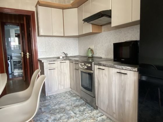 Оренда 2 кімнатноі квартири Позняки є генератор на опалення Київ