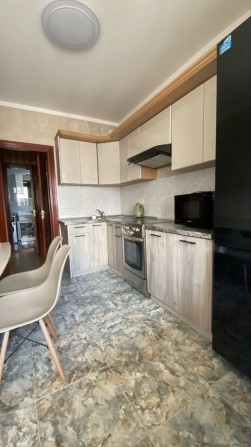 Оренда 2 кімнатноі квартири Позняки є генератор на опалення - фото 1