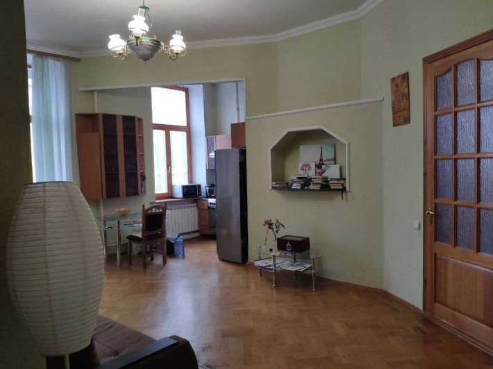 Двокімнатна біля метро Майдан Незалежності. - фото 1