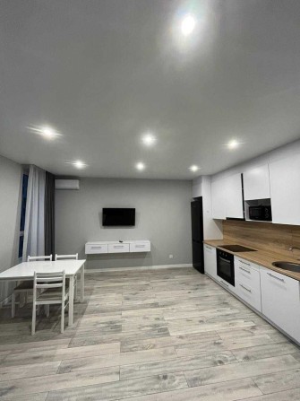 Оренда 2-кім (дві спальні) з ТЕРАСОЮ в ЖК Комфорт Таун, Соборности, 17 - фото 1