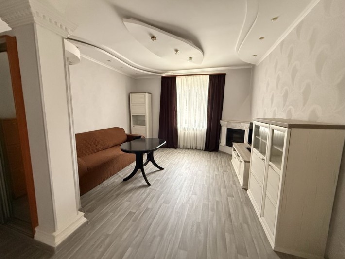 Оренда 3к . квартири  у Кропиницькому  ( Центр) - фото 1