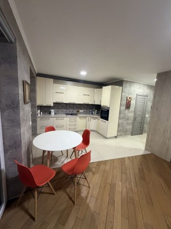 Оренда 1 кім новобудови Солонка , вул.Орлика 1 , поруч ТЦ  Кінкрос - фото 1