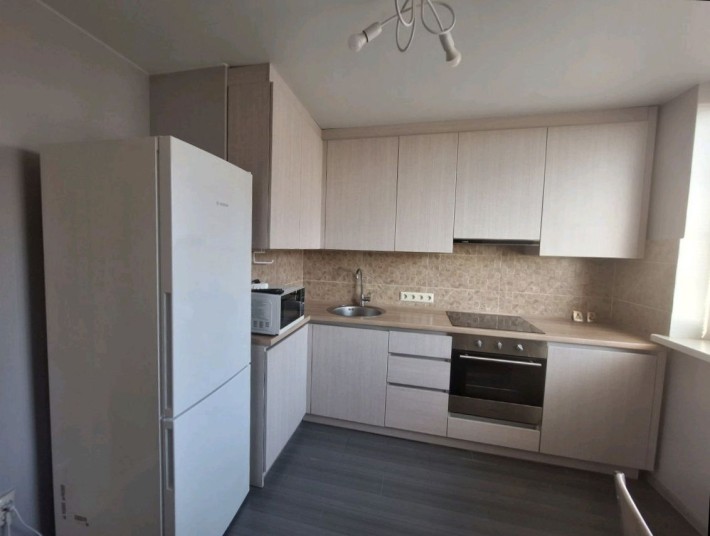 1к вул Крушельницької метро Позняки Харківська - фото 1