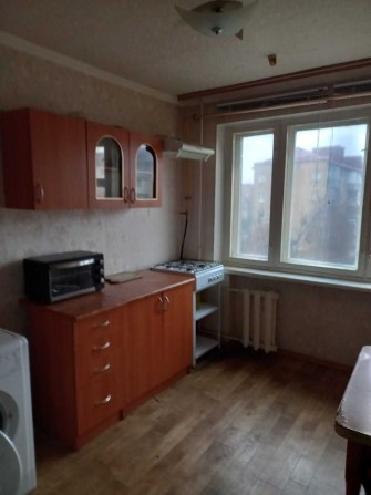 Сдам отличную 1-комн. кв-ру в Днепровском р-не на ул. П. Запорожца, 13 - фото 1