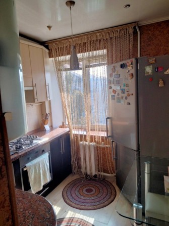 Здам 2х кімнатну квартиру в центрі по вулиці Київська - фото 1