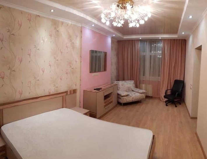 Оренда 1-к квартири на вул. Анни Ахматової - фото 1