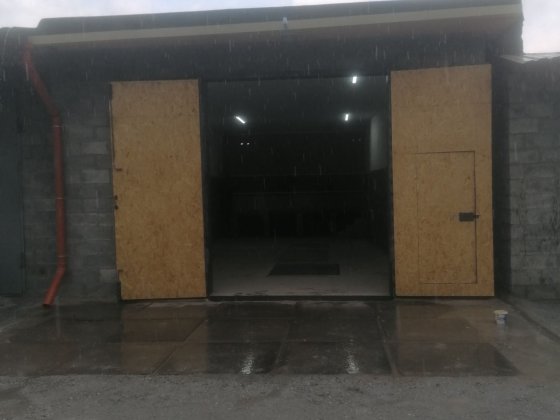 Сдам бокс , район Комсомольца.