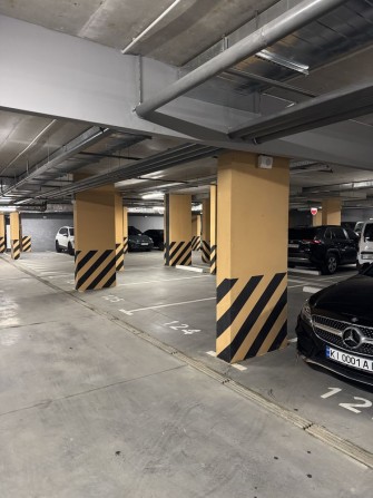 Сдам лавандовый паркоместо бомбоубежище , подземный паркинг лавандовый - фото 1