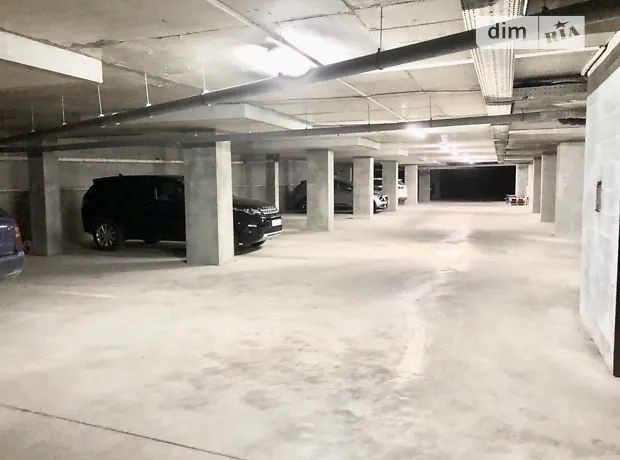 Здам в оренду паркомісце в центрі ужгороду Капушанська 34 - фото 1