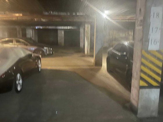 Закритий паркінг, Парковка авто, Поділ