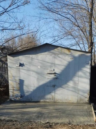 Свободен, срочно! Сдам металлический гараж, Дафи, Шинная 17 - фото 1