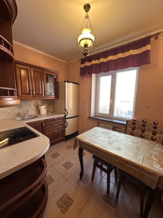 Видова квартира на В. Івасюка 60, метро Героїв Дніпра - фото 1