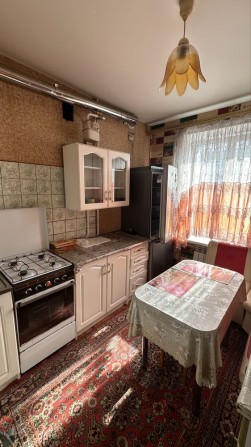 Здам 2к квартиру в центрі 3й поверх, газ колонка, тваринки обговорюють - фото 1