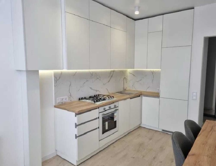 Оренда 1-кімн квартира ПЕРША ЗДАЧА 37/13/12м² вул. Пулюя 550$+КП - фото 1