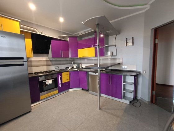 Сдаю . Двух комкомнатую КВ  5 Слободская Чкалова. Николаев