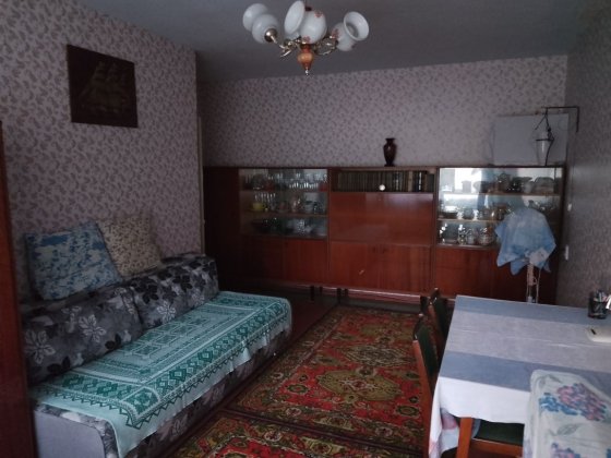 Сдам квартиру в центре 2 комнаты 4/9