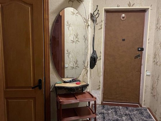 Здаю 1-кімнатну квартиру. СВОЮ. Район площі Перемоги