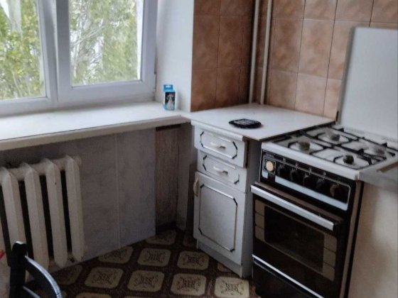 2 кв Космонавтів , р-н 33 кв.м., Енгельса