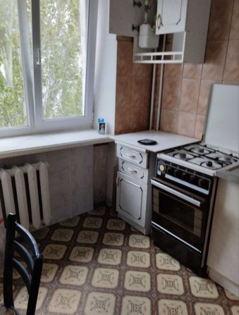 2 кв Космонавтів , р-н 33 кв.м., Енгельса - фото 1