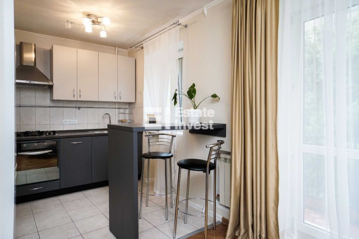 Затишна 3-кімнатна квартира на Подолі — ідеальна для родини - фото 1