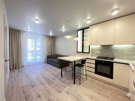 Оренда 1к Зелена Авалон з відкритою лоджією Львов