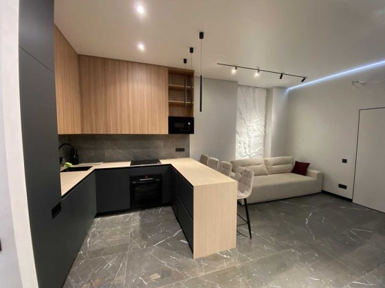 Оренда 2-х кім. кв. на пл. Ринок, Львів Львов