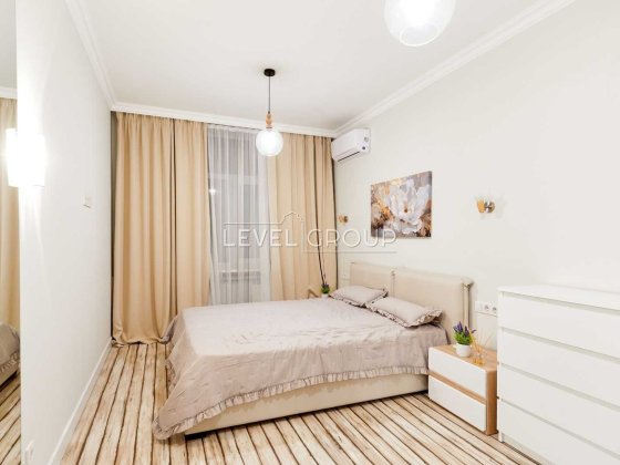 Стильна євродвушка після ремонту в історичному центрі, Лютеранська Киев