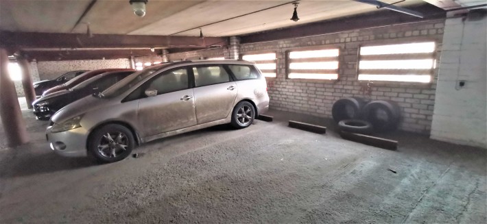 паркоместо, ул.Антоновича ,26, жк Атлант, пр. Поля, Розетка для эл моб - фото 1