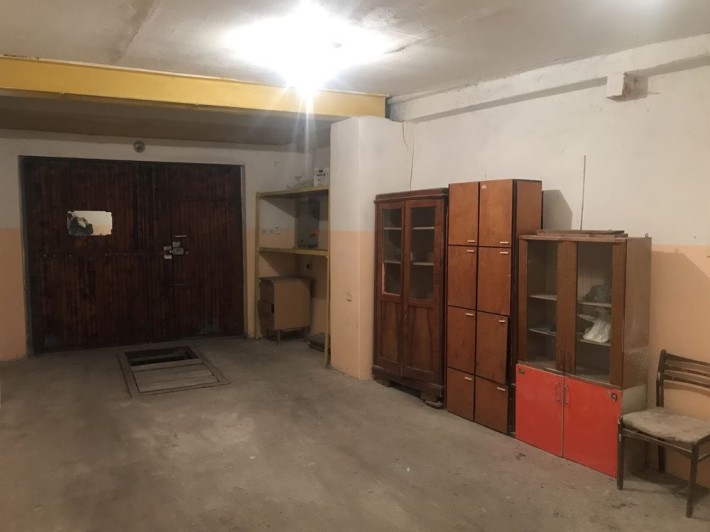 Власник здає великий капітальний гараж з підвалом в центрі - фото 1