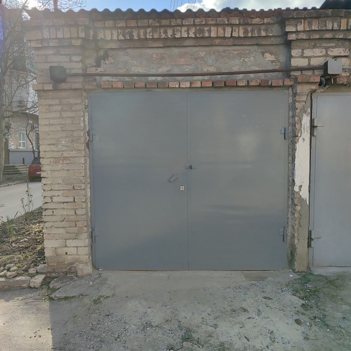 Сдам гараж на кичкасе возле ГК Авангард, ул. Вроцлавская - фото 1
