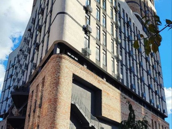 Сдам паркоместо в  ЖК Loft White. Успенская площадь Дніпро