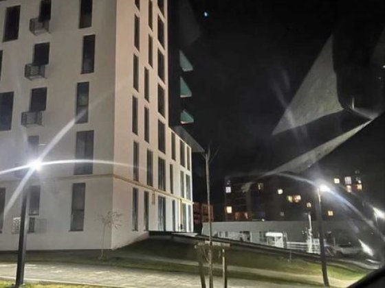 Сімейний паркінг з зарядкою для електромобіля | Малоголосківська Львов